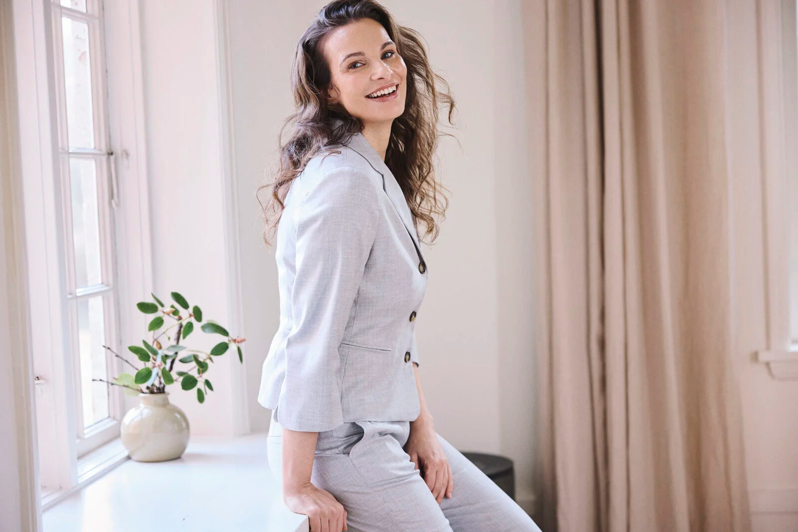 Image from Claire Woman Spring Collection 2025